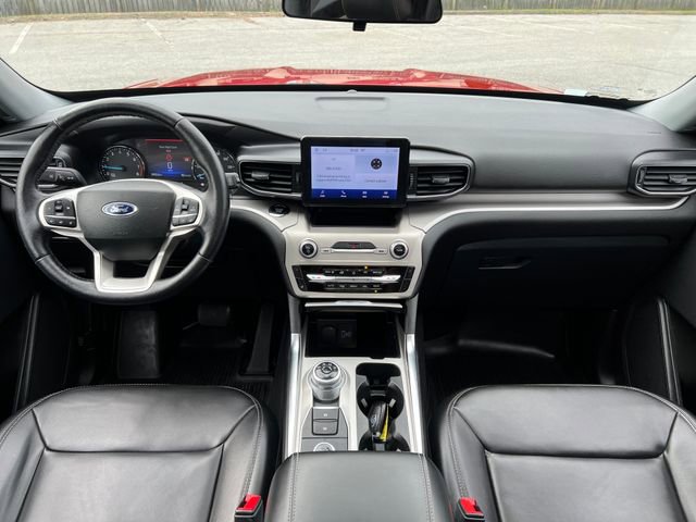 Used 2023 Ford Explorer XLT w/ Equipment Group 202A image 37