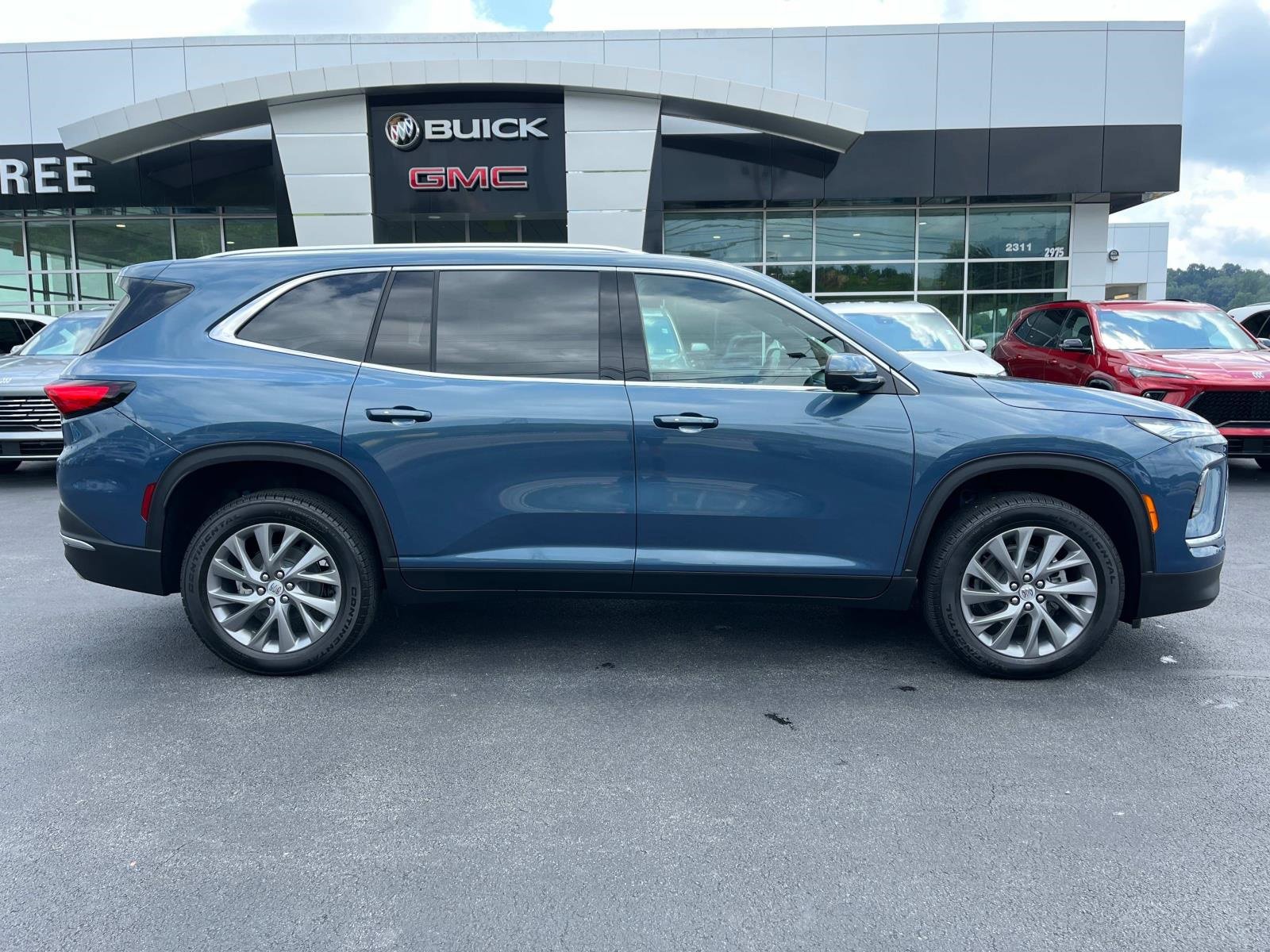 New 2026 Buick Enclave Preferred w/ Power Package image 2