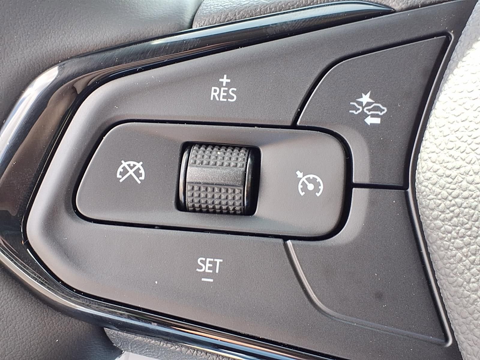 New 2027 Chevrolet Bolt LT FWD image 10