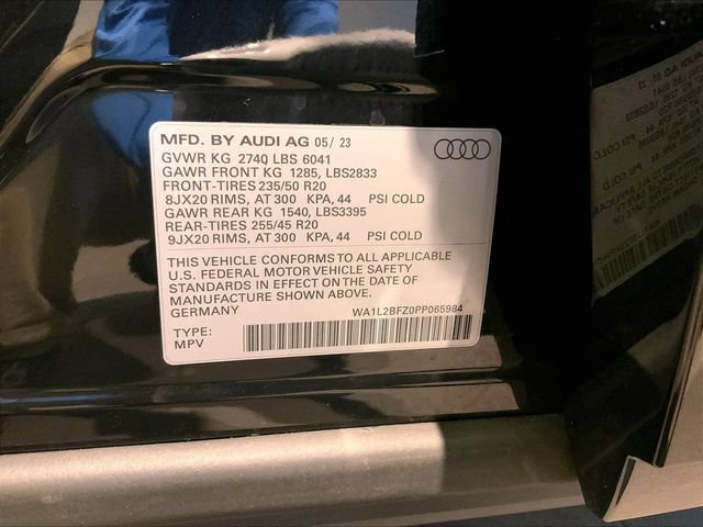 Used 2023 Audi Q4 e-tron Premium Plus w/ Premium Plus AWD/4WD image 32