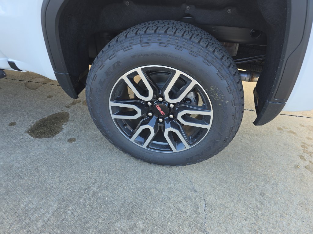 New 2026 GMC Sierra 1500 AT4 w/ AT4 Premium Package image 16