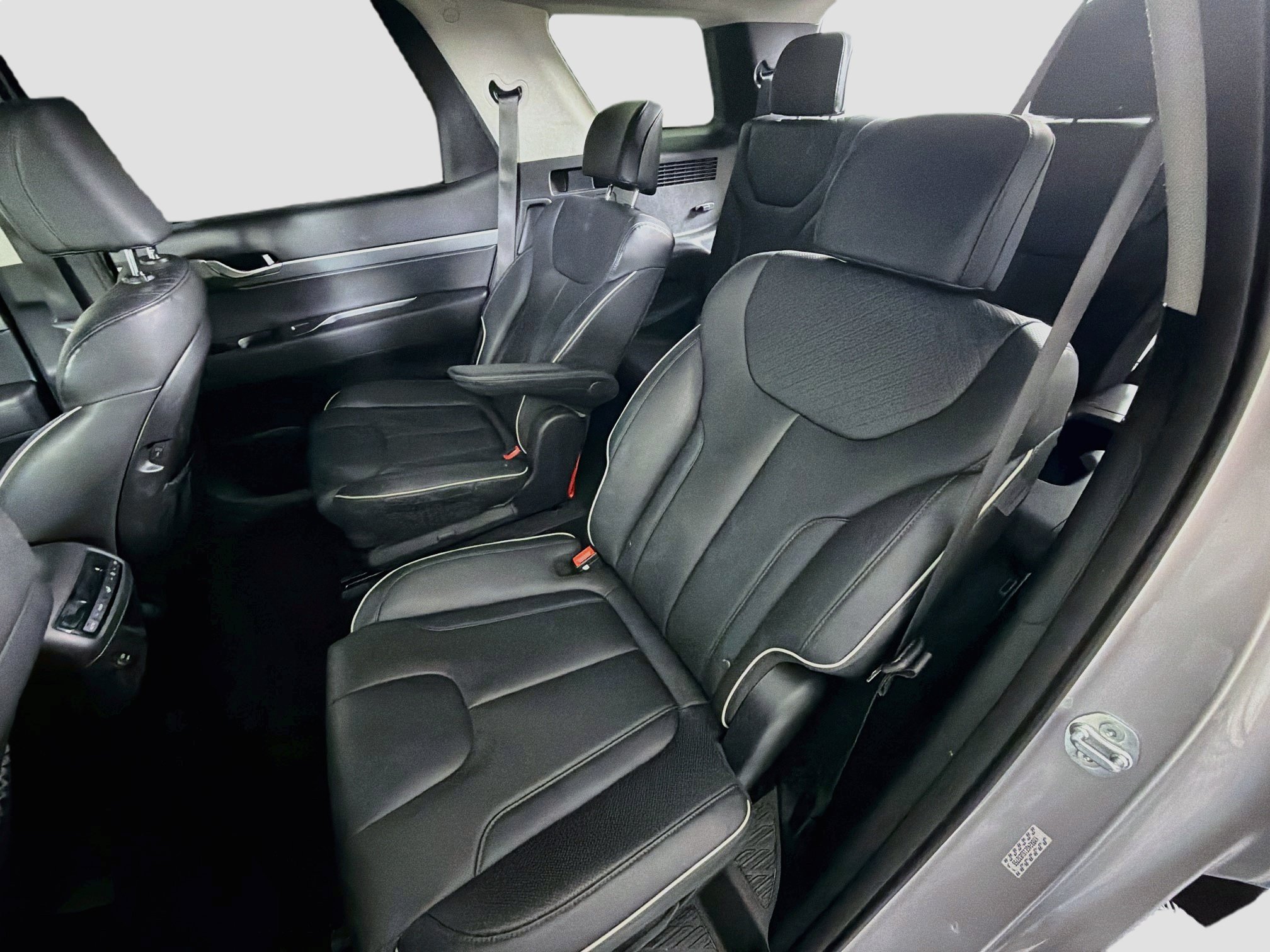 Used 2025 Hyundai Palisade SEL FWD image 28