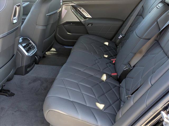 New 2026 BMW i7 xDrive60 AWD/4WD image 17