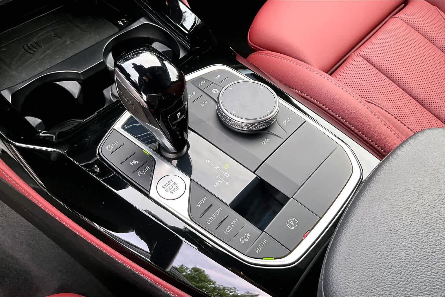 Certified 2025 BMW X4 xDrive30i AWD/4WD image 38