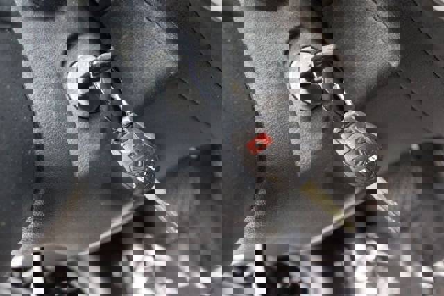 Used 2016 Nissan Versa Note SV image 14