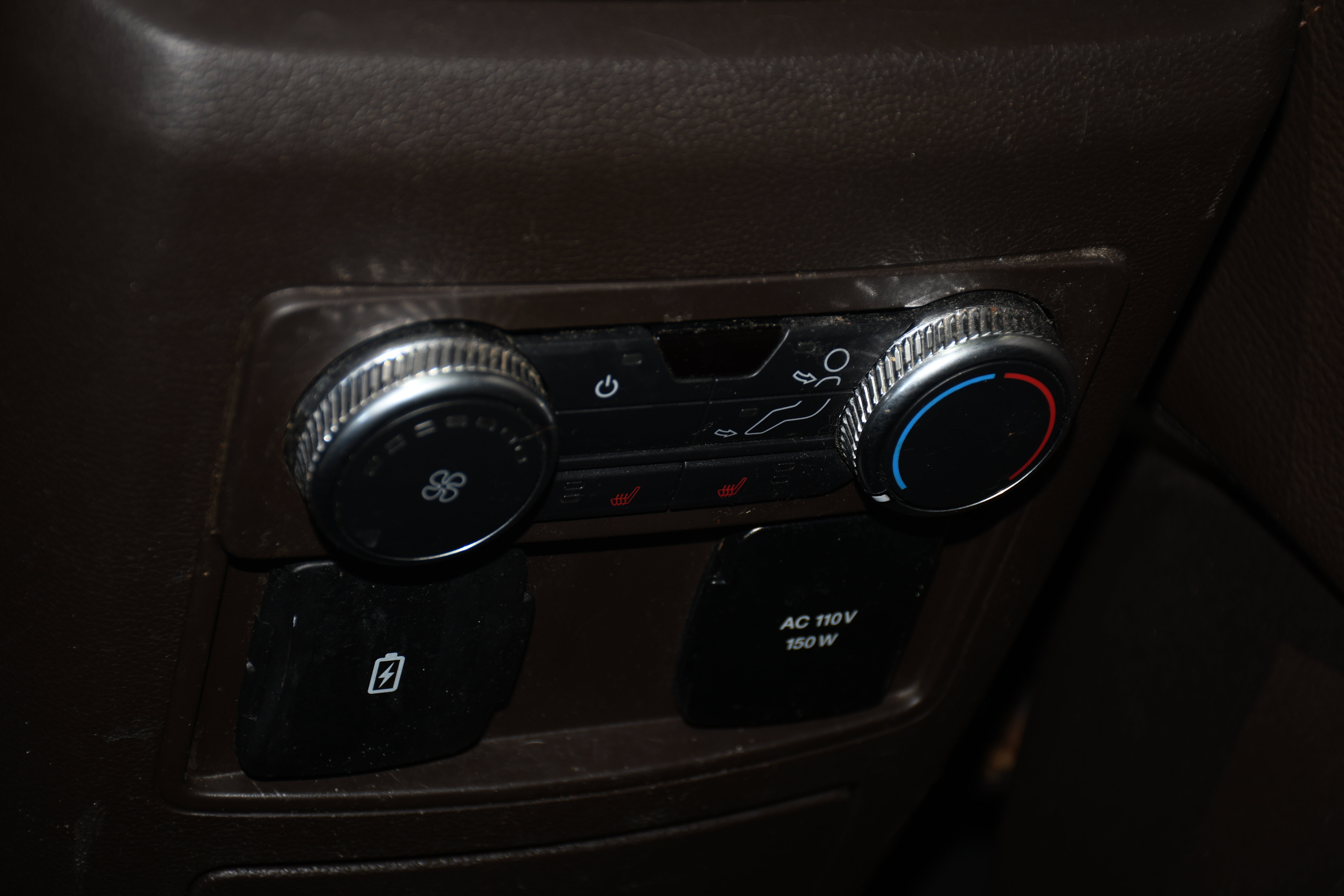 Used 2022 Ford Explorer King Ranch w/ Class IV Trailer Tow Package RWD image 18