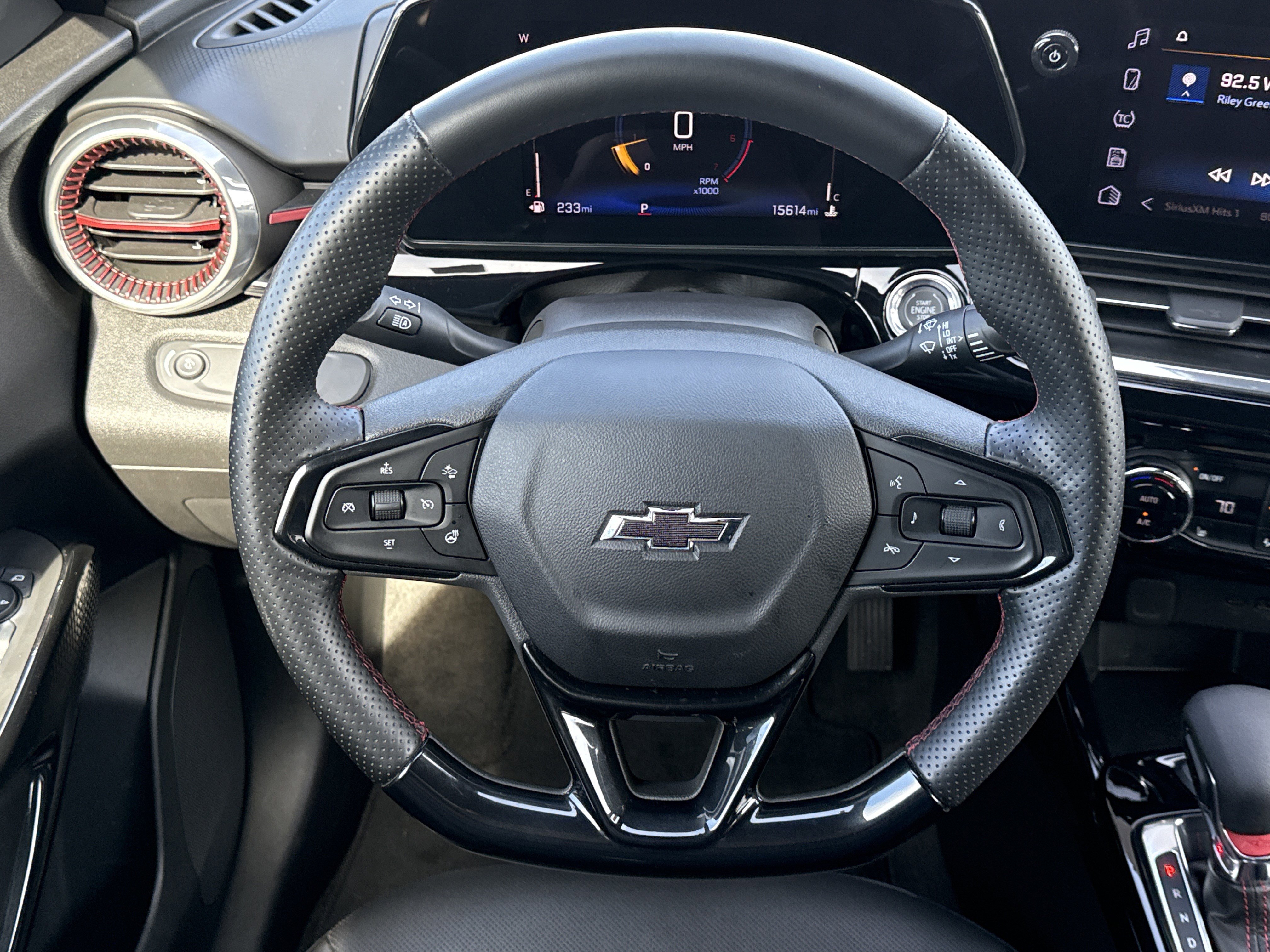 Certified 2025 Chevrolet Trax RS w/ Driver Confidence Package image 25