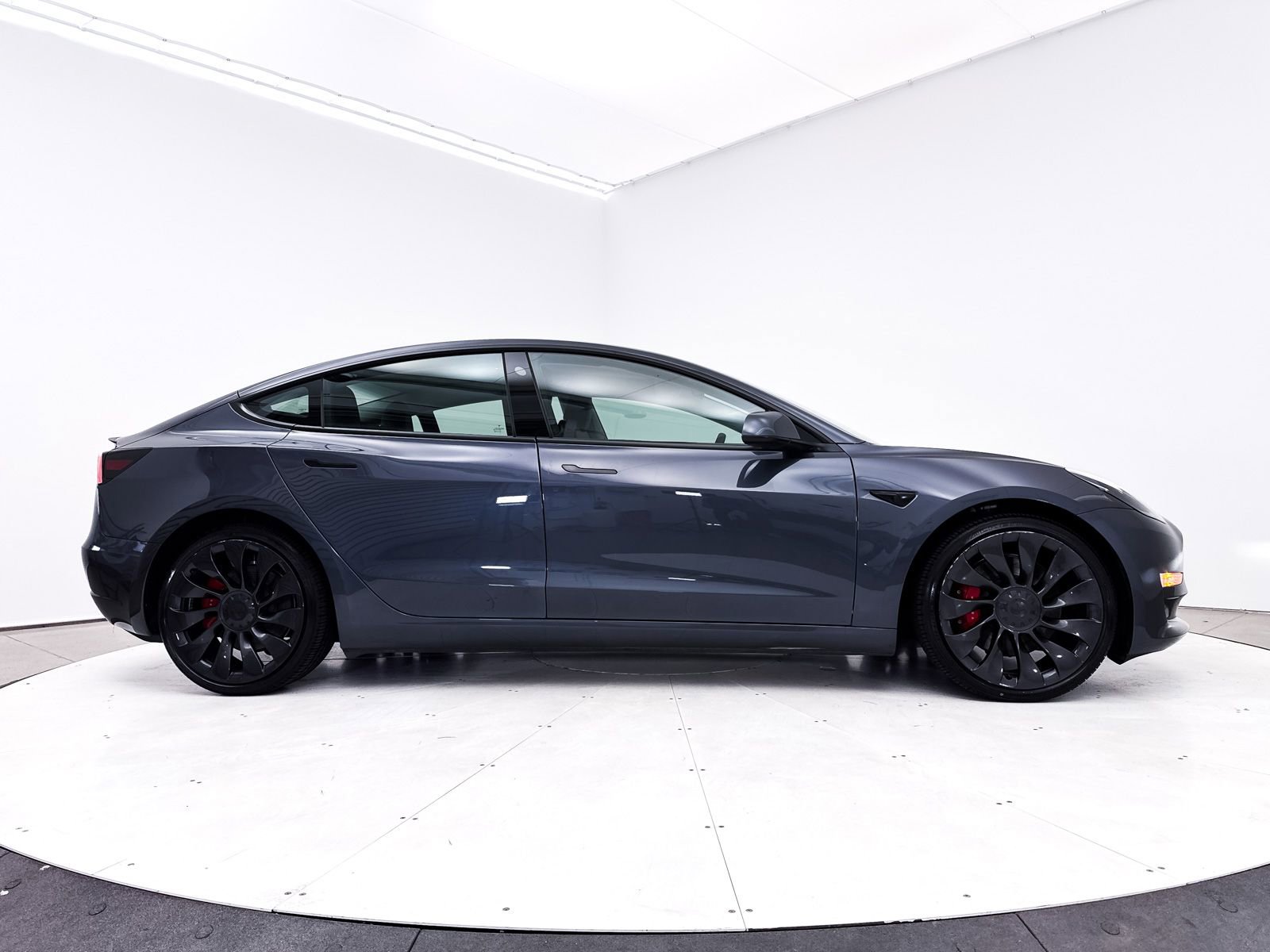 Used 2023 Tesla Model 3 Performance image 39