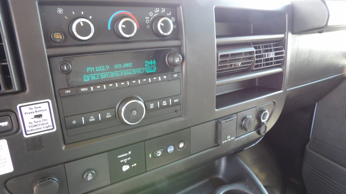 Used 2022 GMC Savana 3500 Extended w/ Power Convenience Package RWD image 20