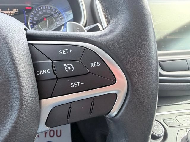Used 2017 Chrysler 200 Limited Platinum w/ Comfort & Convenience Group FWD image 11