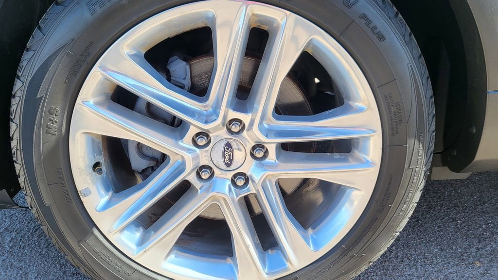 Used 2017 Ford Explorer Limited w/ Equipment Group 301A image 16