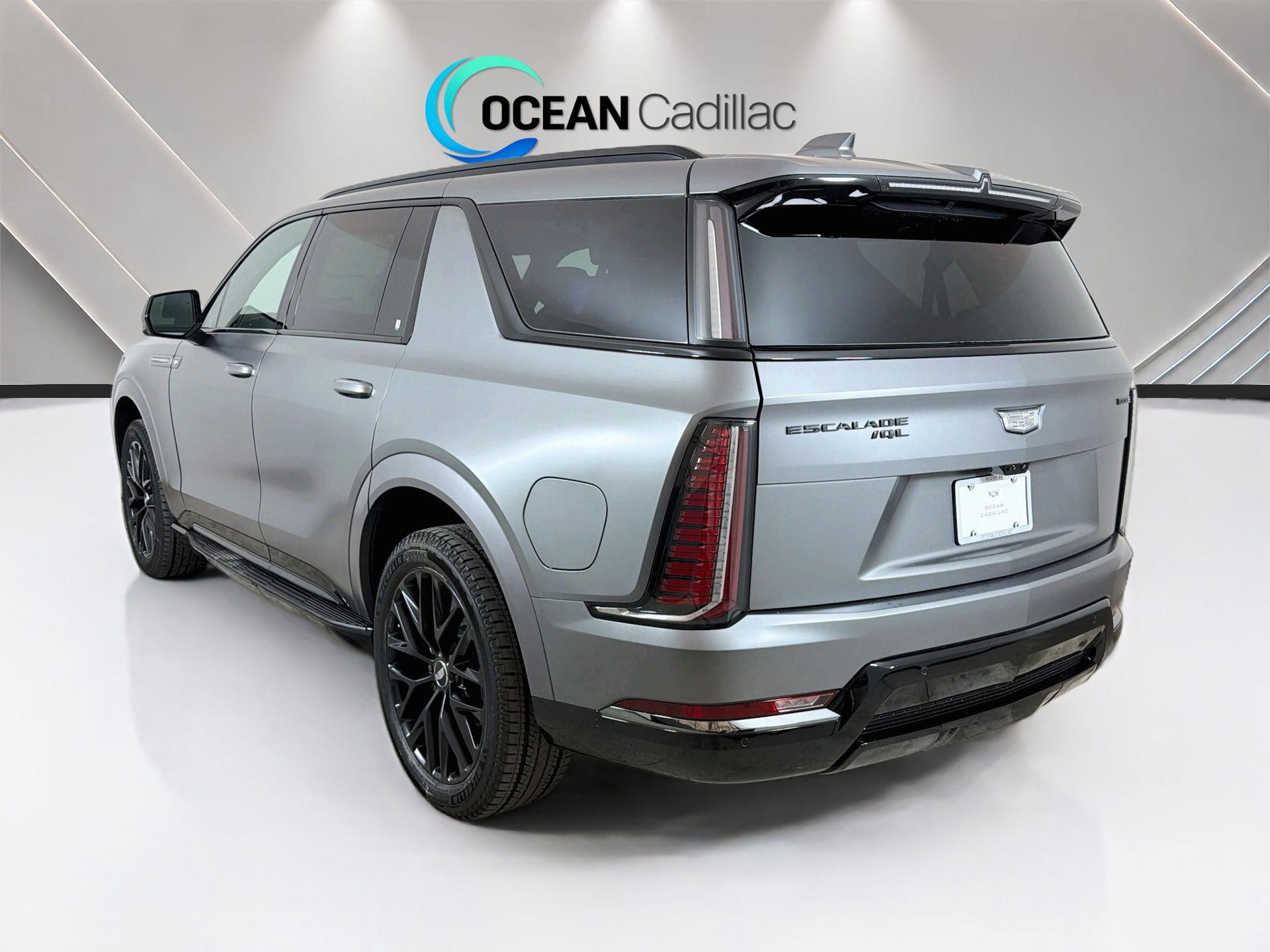 New 2026 Cadillac Escalade IQL Sport 2 w/ LPO, ONYX Package AWD/4WD image 3