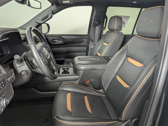 Used 2023 GMC Yukon AT4 w/ Technology Package AWD/4WD image 14