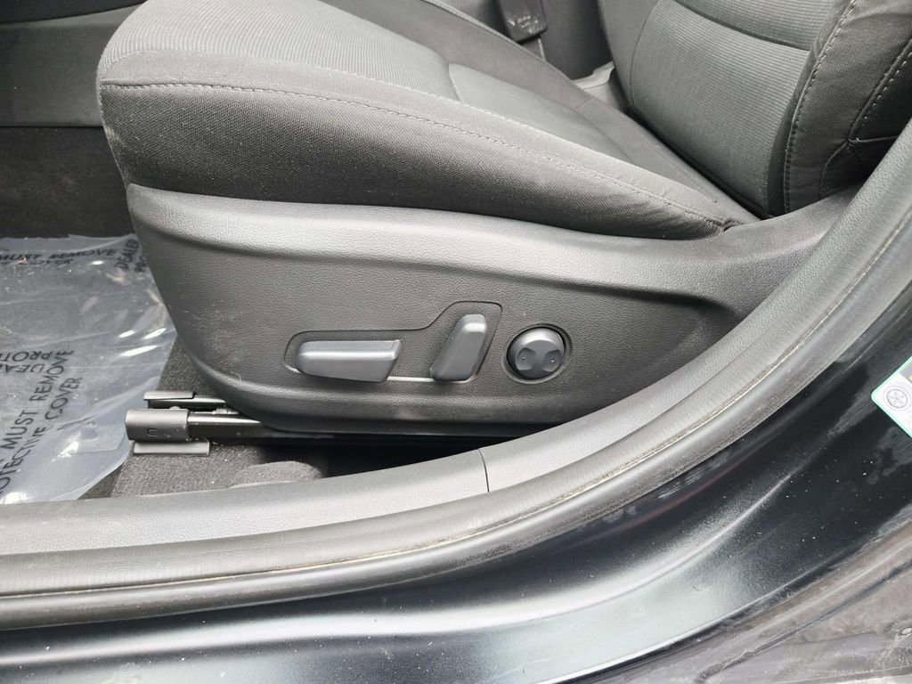 Used 2023 Hyundai Kona SEL image 33