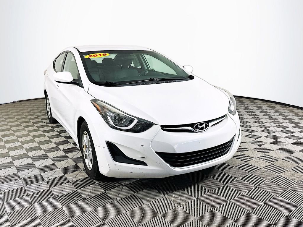 Used 2015 Hyundai Elantra SE image 3