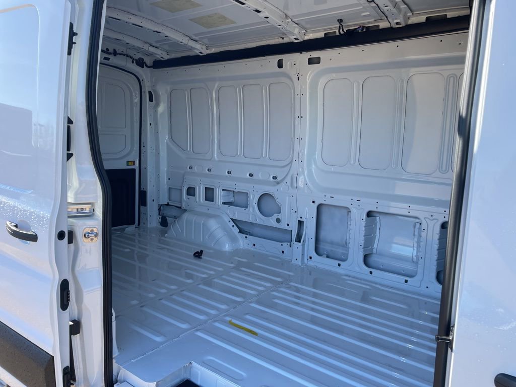 New 2026 Ford Transit 250 148 Medium Roof RWD image 13