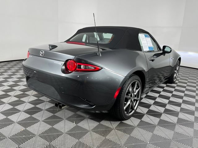 Used 2021 MAZDA MX-5 Miata Grand Touring RWD image 12