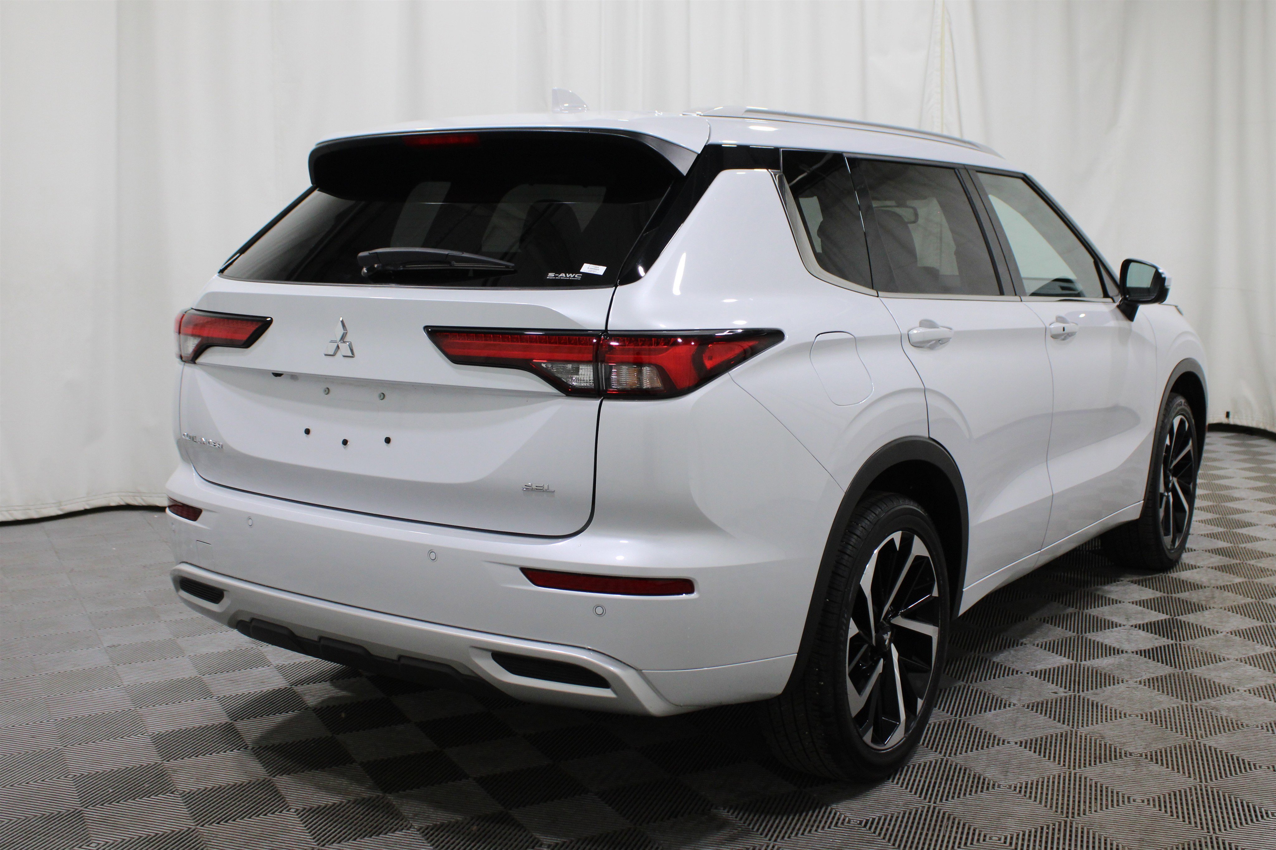 Used 2024 Mitsubishi Outlander SEL image 38