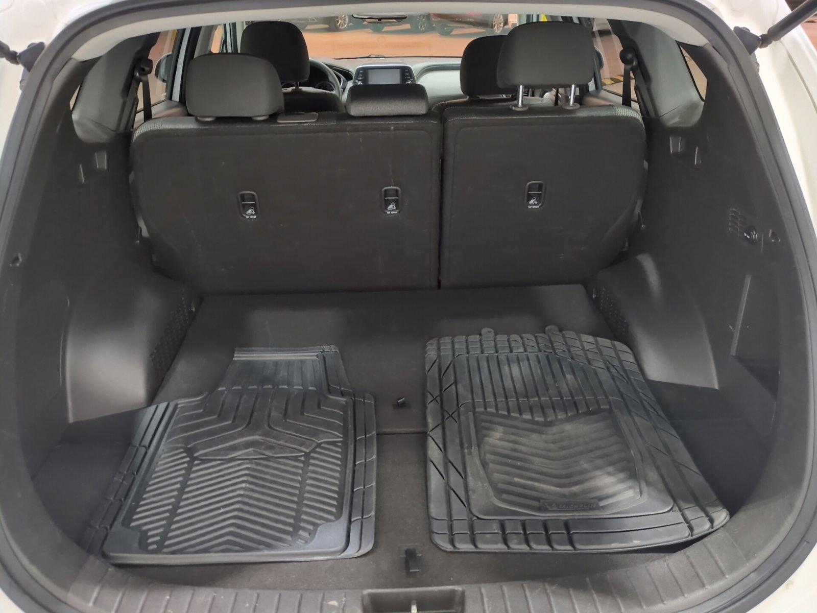 Used 2019 Hyundai Santa Fe SE AWD/4WD image 12