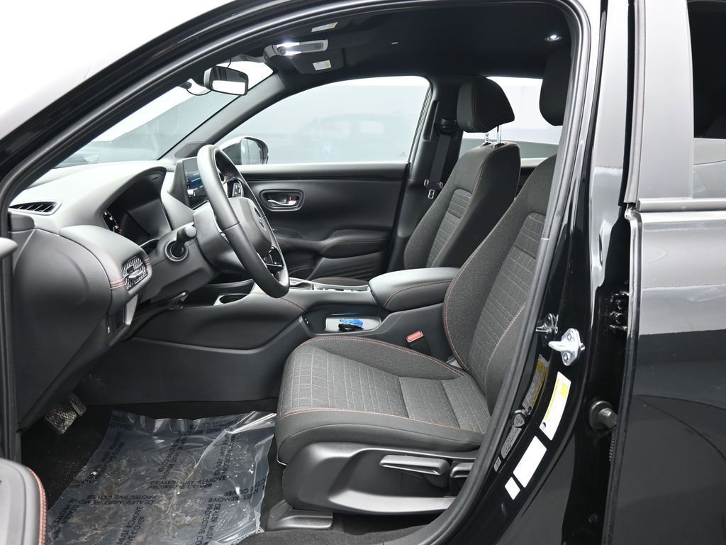 Certified 2026 Honda HR-V Sport image 32