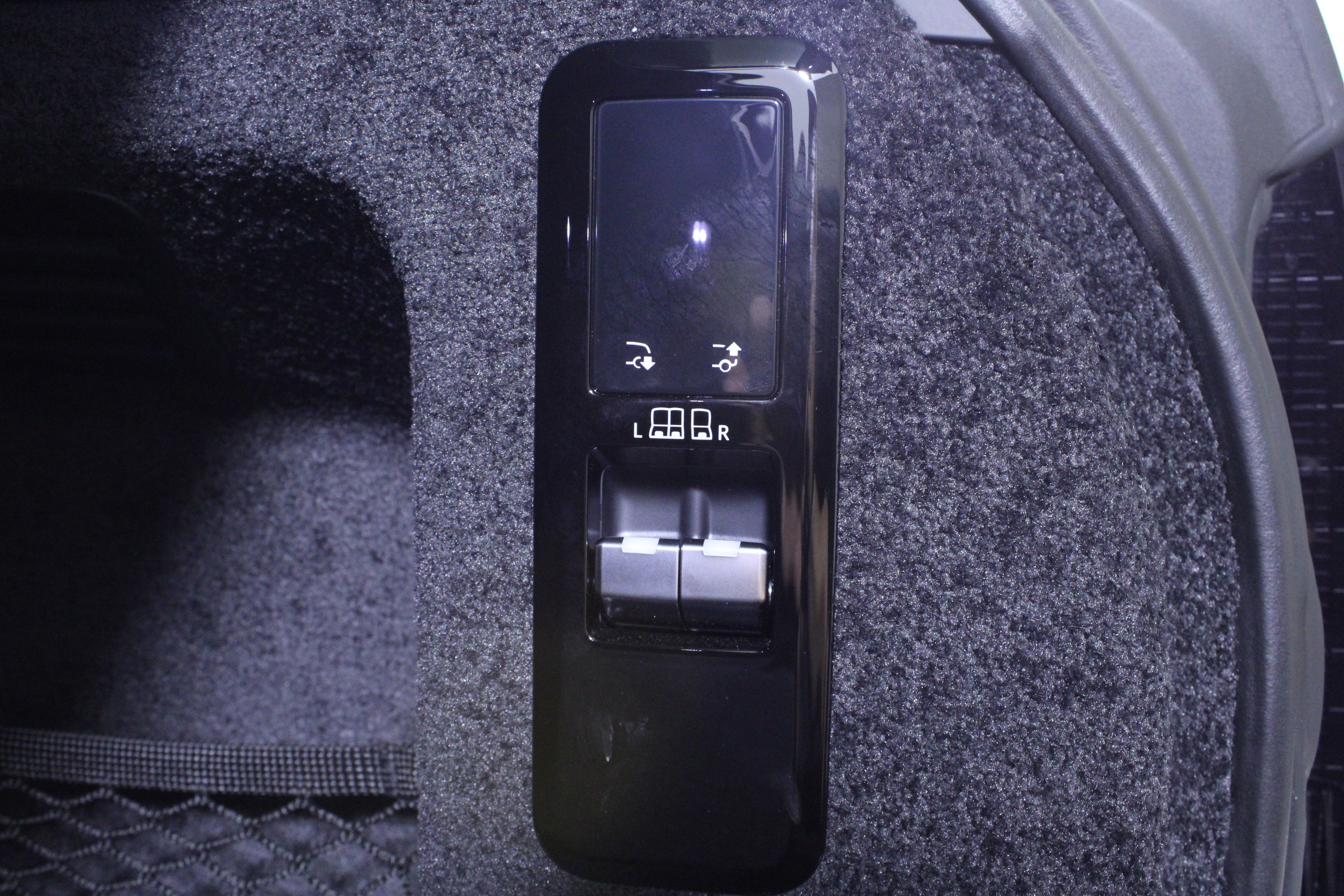 Used 2024 Land Rover Range Rover SE image 10