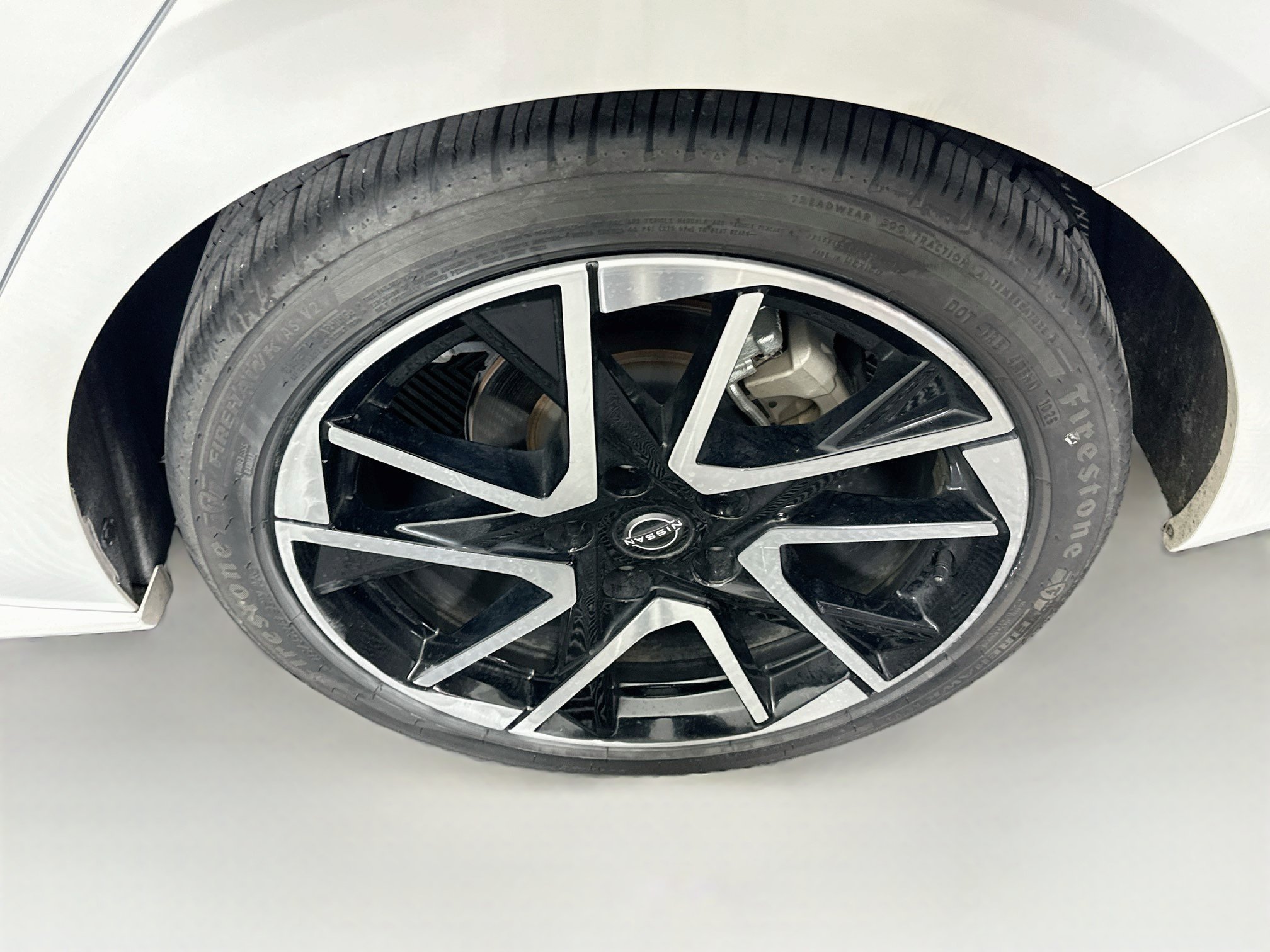 Used 2025 Nissan Sentra SR FWD image 11