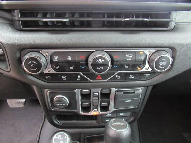 Used 2024 Jeep Gladiator Sport image 25