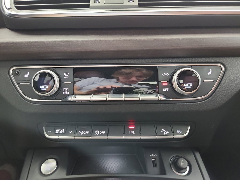 Used 2023 Audi Q5 2.0T Premium w/ Convenience Package image 25