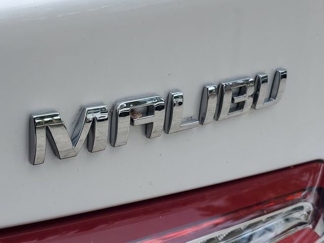 Used 2019 Chevrolet Malibu LT w/ Leather Package FWD image 9
