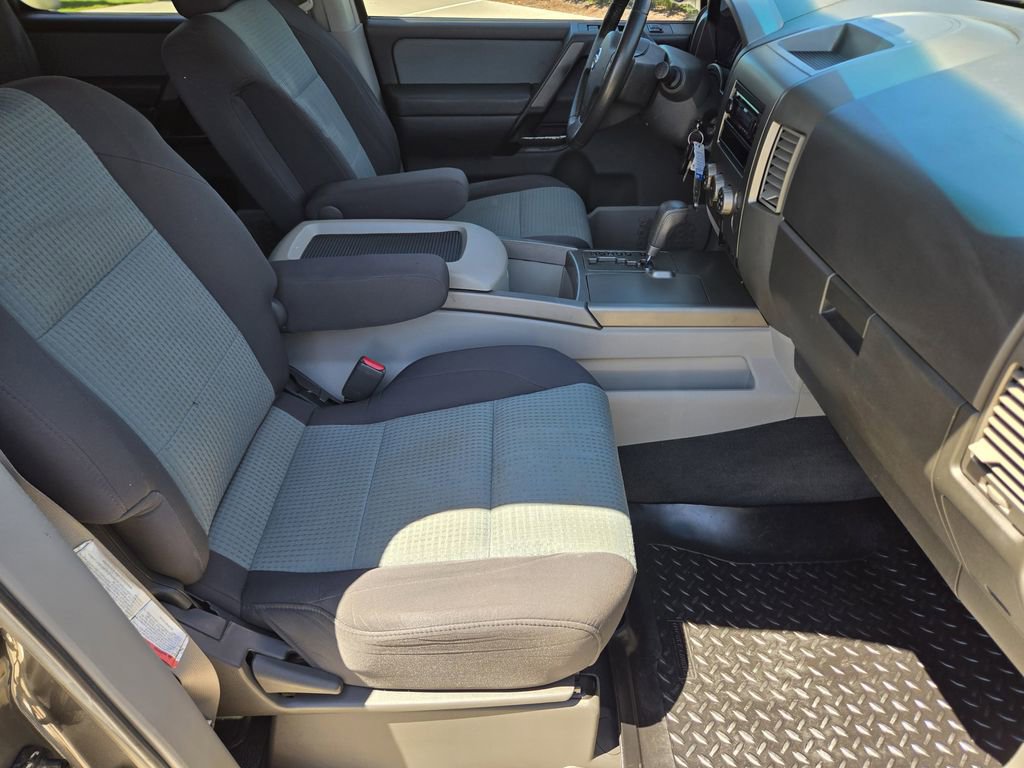 Used 2004 Nissan Titan SE RWD image 14