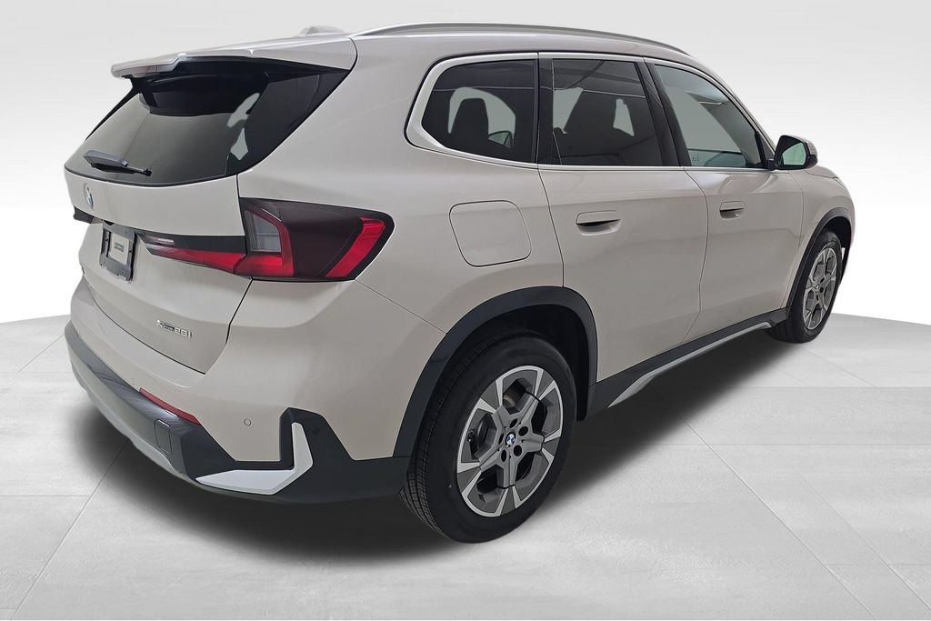 New 2027 BMW X1 xDrive28i w/ Convenience Package AWD/4WD image 10