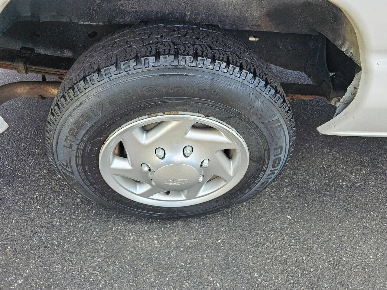 Used 2011 Ford E-150 and Econoline 150 w/ PWR Group image 11