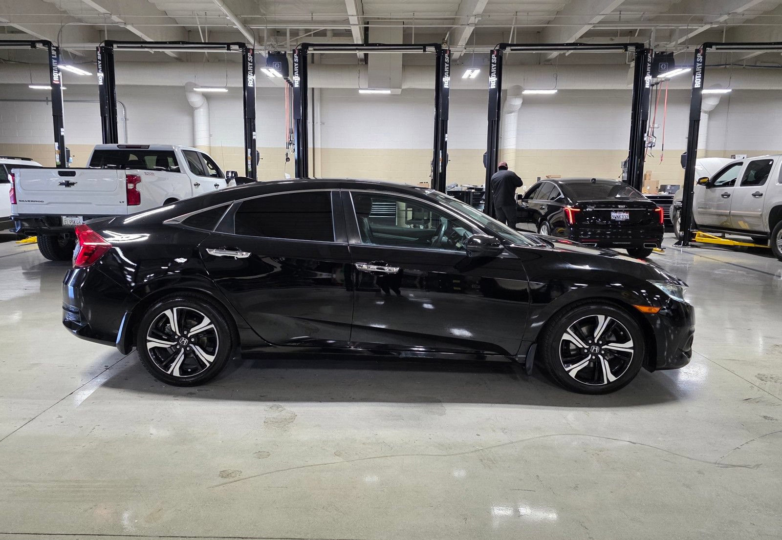 Used 2016 Honda Civic Touring image 8