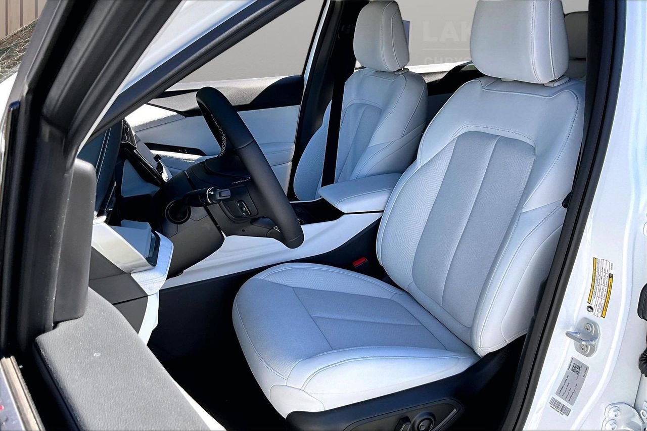 New 2026 Jeep Cherokee Laredo image 19