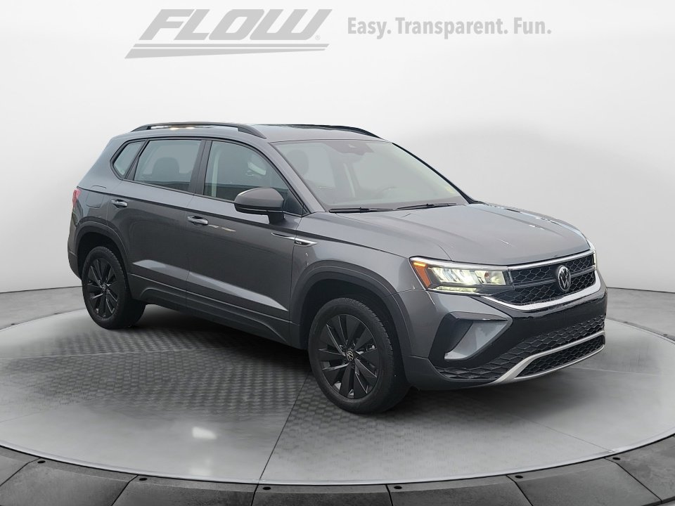 Certified 2024 Volkswagen Taos S image 1