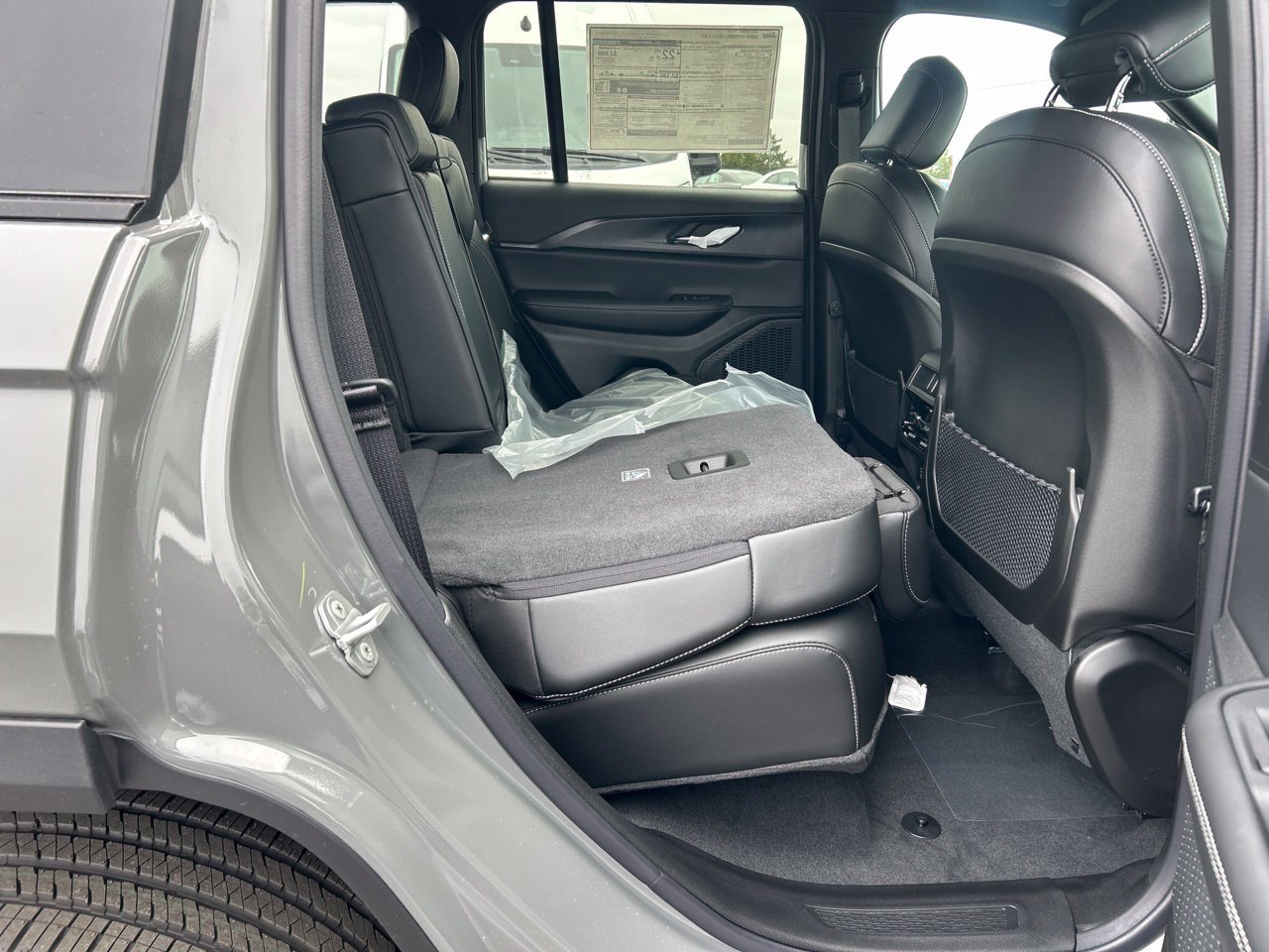 New 2027 Jeep Grand Cherokee Laredo X AWD/4WD image 13