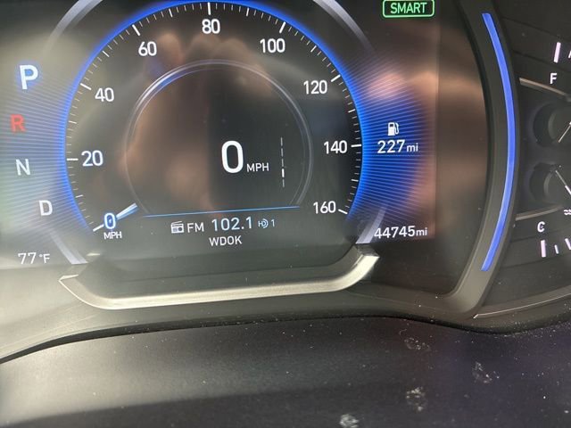 Used 2019 Hyundai Santa Fe SEL FWD image 6