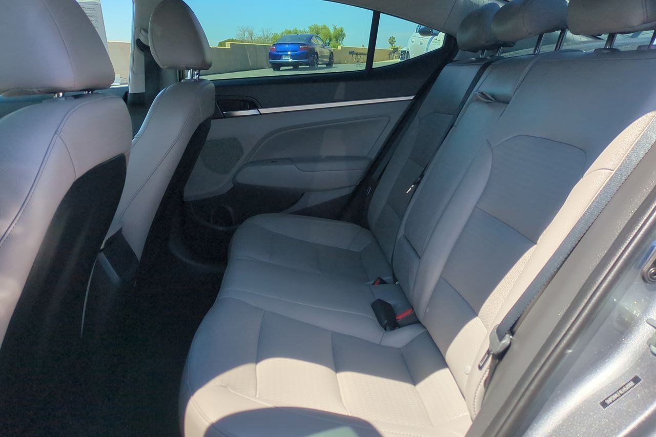Used 2020 Hyundai Elantra Limited FWD image 21