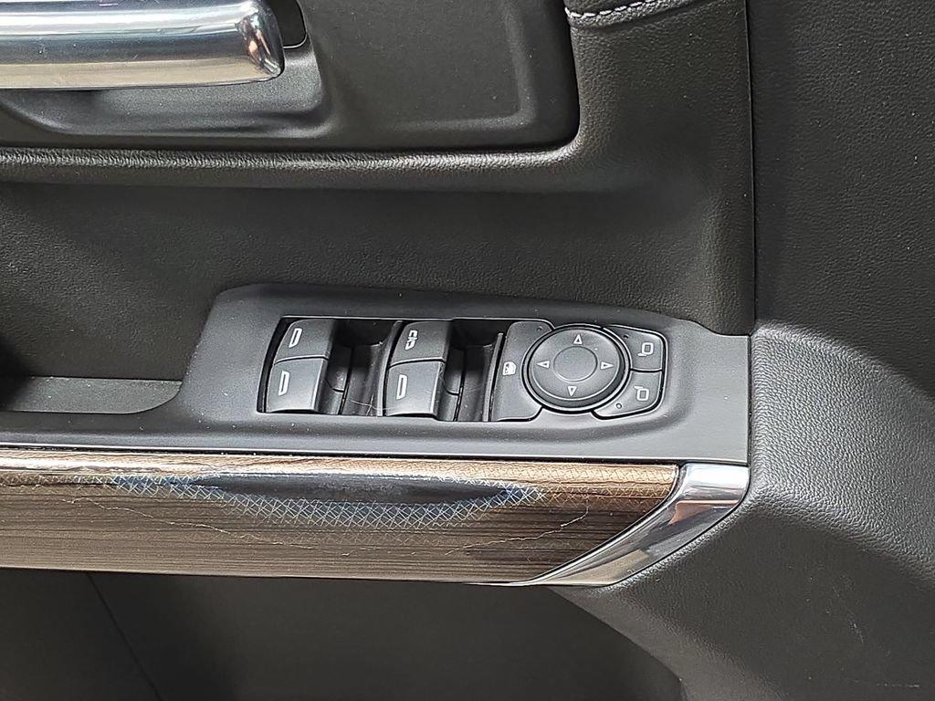 Used 2019 Chevrolet Silverado 1500 RST AWD/4WD image 28