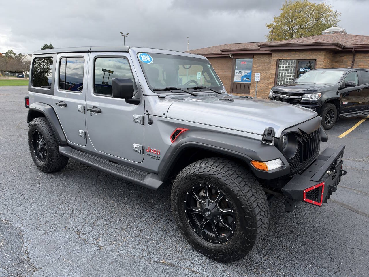 Used 2019 Jeep Wrangler Unlimited Sport S AWD/4WD image 2