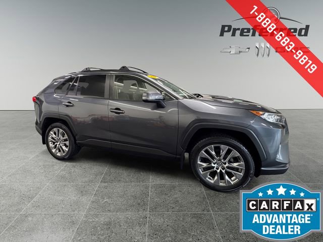 Used 2019 Toyota RAV4 XLE Premium w/ Cold Weather Package image 9