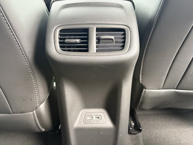 Used 2023 Buick Envision Essence image 17