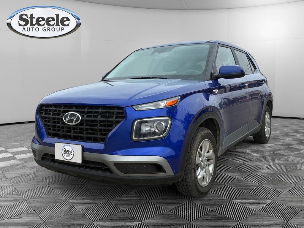 Used 2025 Hyundai Venue SE FWD image 1