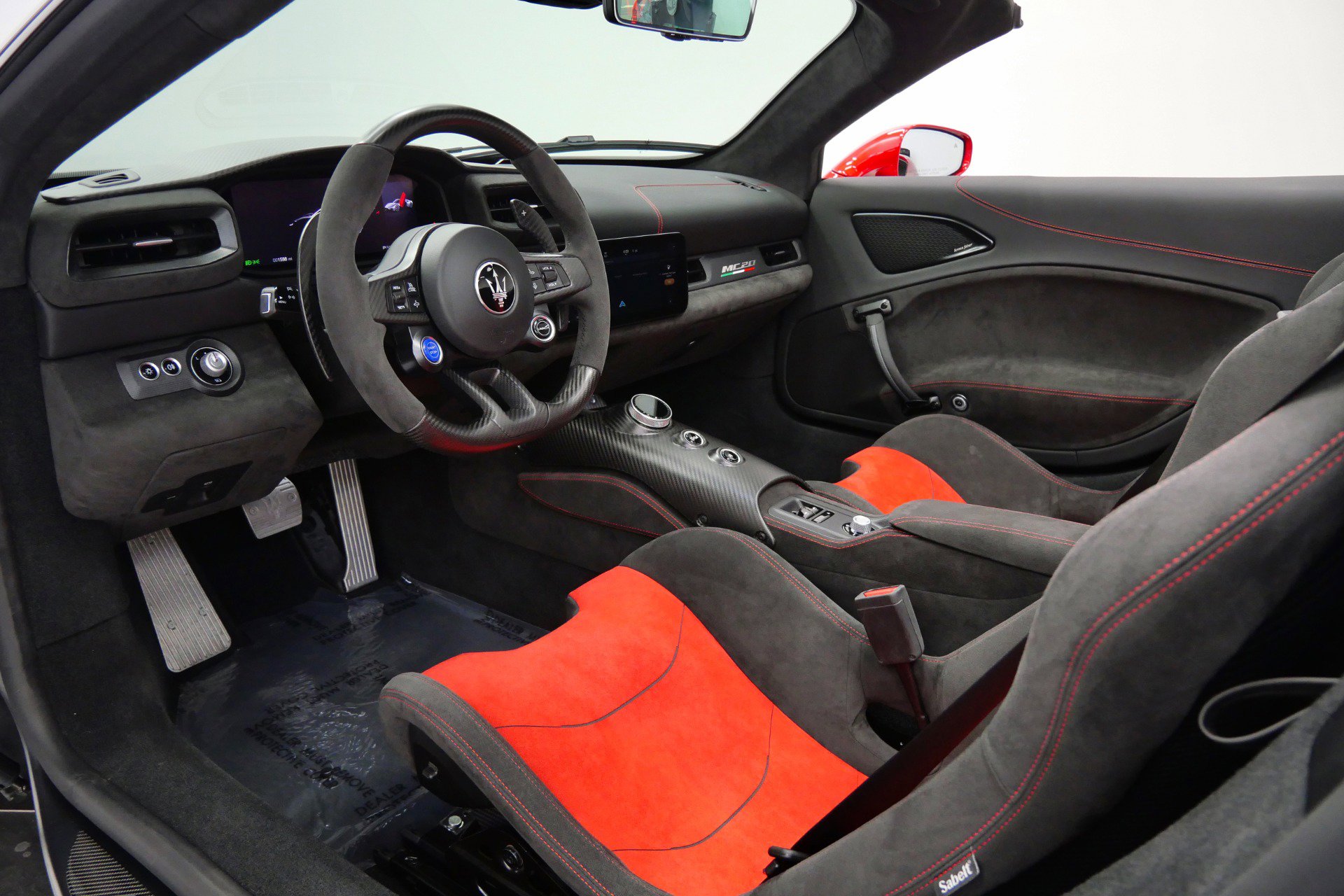 Used 2023 Maserati MC20 Spyder RWD image 13