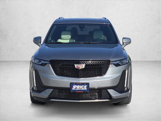 Used 2023 Cadillac XT6 Sport w/ Technology Package AWD/4WD image 2