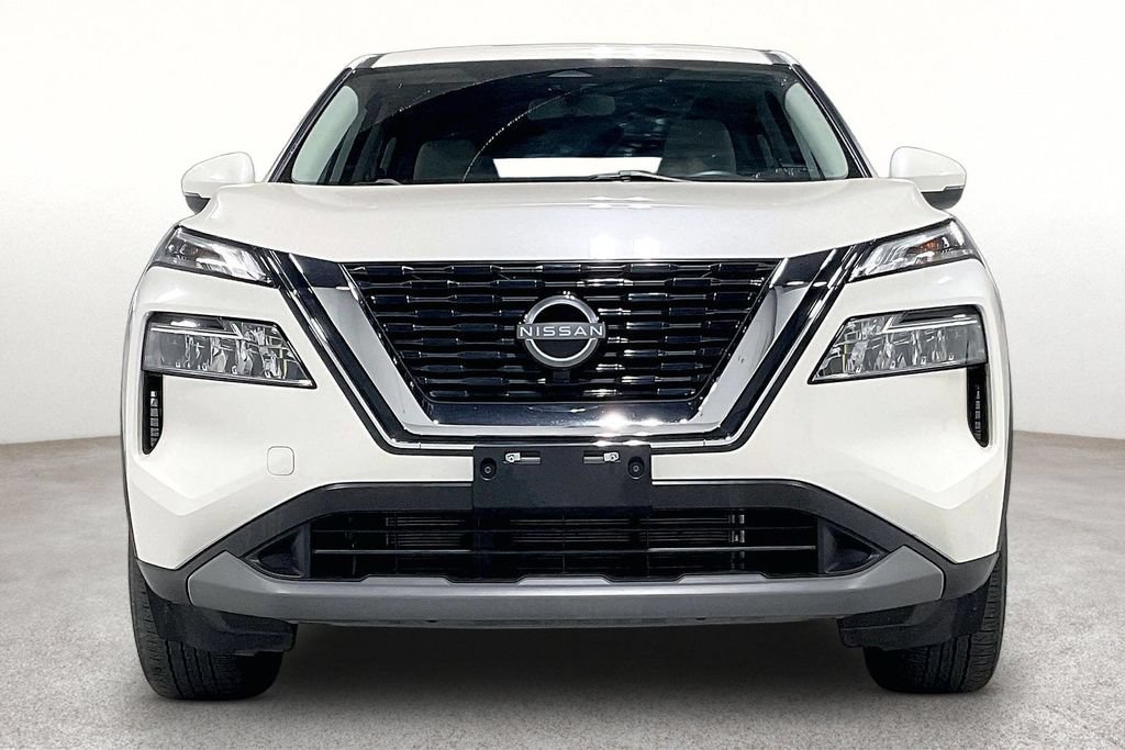 Used 2023 Nissan Rogue SV FWD image 4