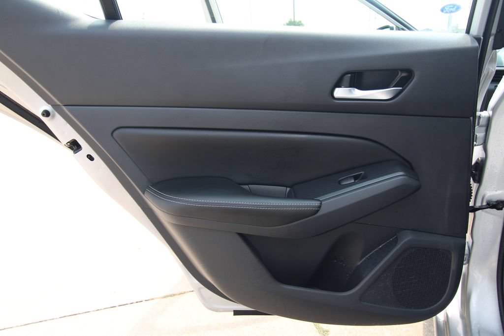 Used 2022 Nissan Altima 2.5 SV FWD image 35