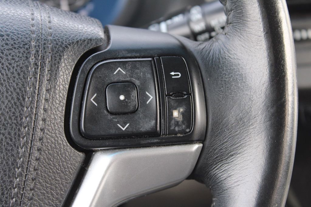 Used 2015 Toyota Sienna XLE Premium image 37