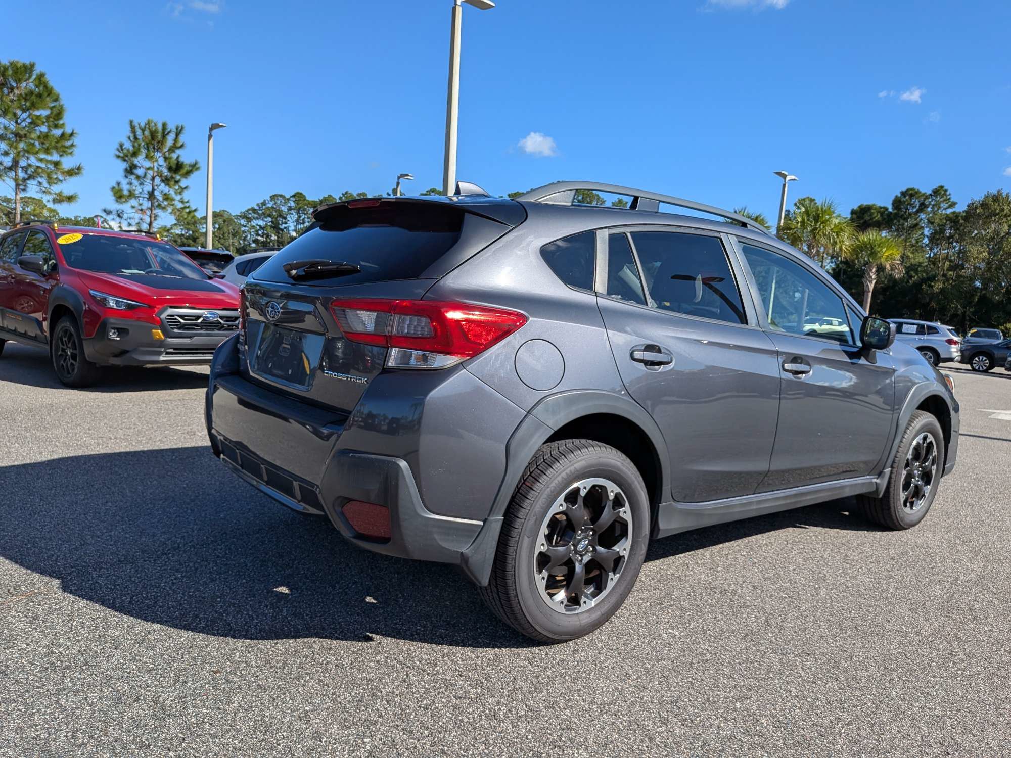 Used 2021 Subaru Crosstrek 2.0i Premium w/ Popular Package #2 AWD/4WD image 4