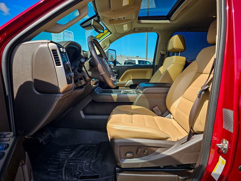 Used 2018 GMC Sierra 3500 Denali w/ Duramax Plus Package image 17